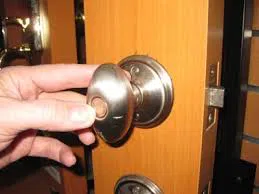 Locksmith Master Store Brooklyn, MD 410-941-7015 - door-unlock
